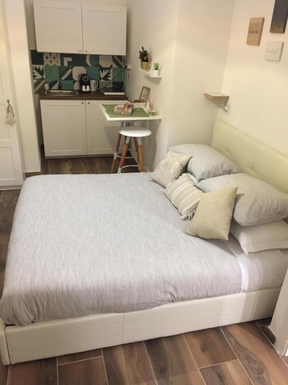 La Casa Di Alice Bed & Breakfast Salerno Luaran gambar